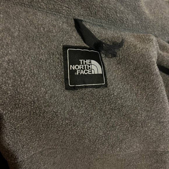 Great Condition North Face Denali - Picture 2 of 4